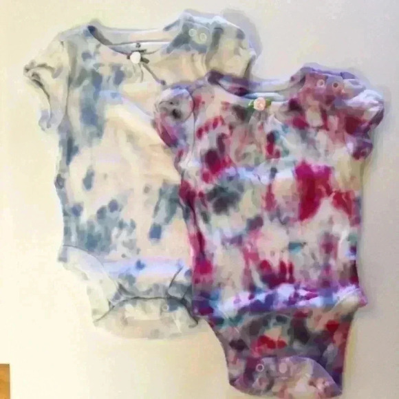Set of 2 New tie dye onesies with rose sewn on. - Picture 6 of 8